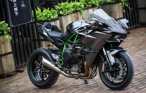 机车国产h2怎么洗车视频,轻松焕新，展现机车风采